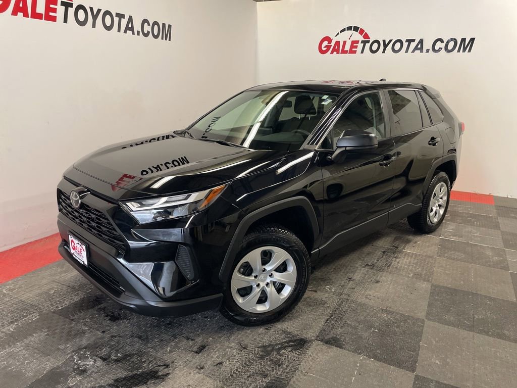Used 2023 Toyota RAV4 LE image 1