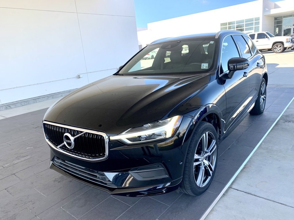 Used 2019 Volvo XC60 T5 Momentum w/ Multimedia Package