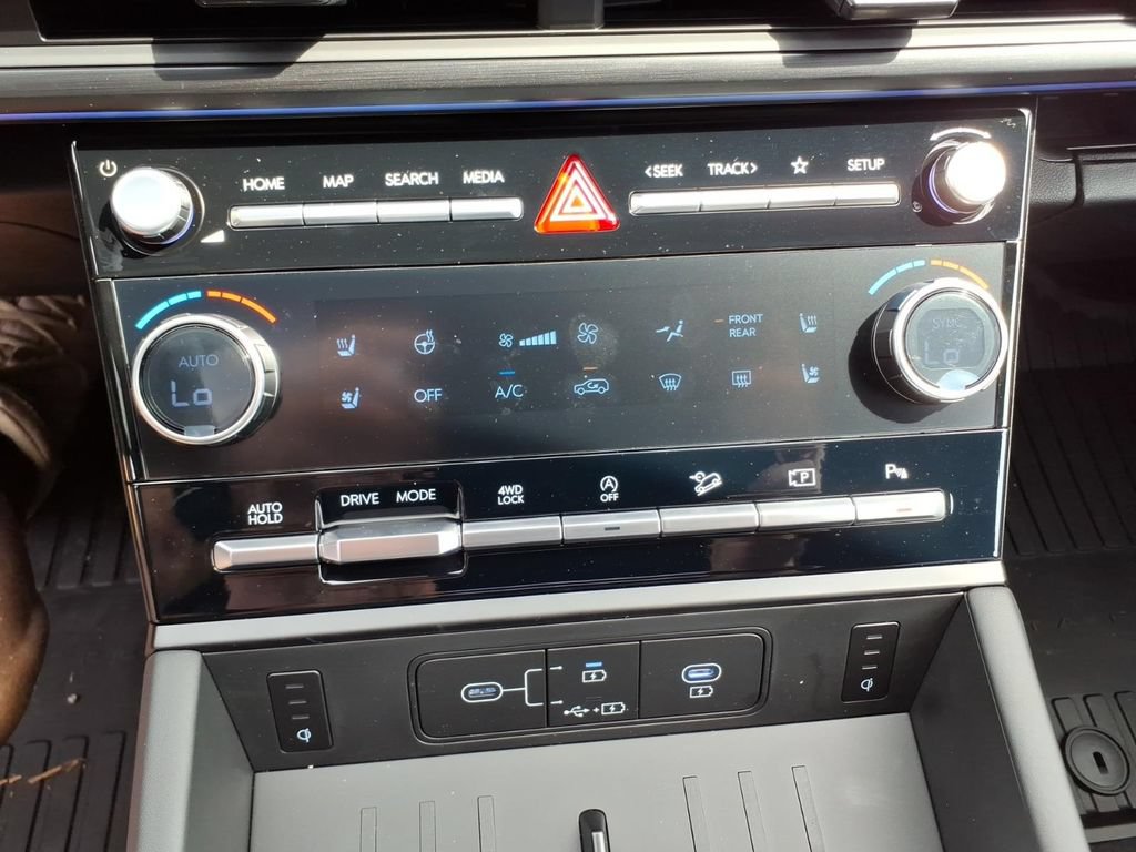 New 2026 Hyundai Santa Fe Calligraphy AWD/4WD image 22