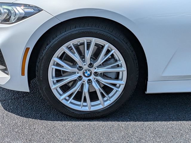Used 2023 BMW 330i Sedan w/ Driving Assistance Package RWD image 10