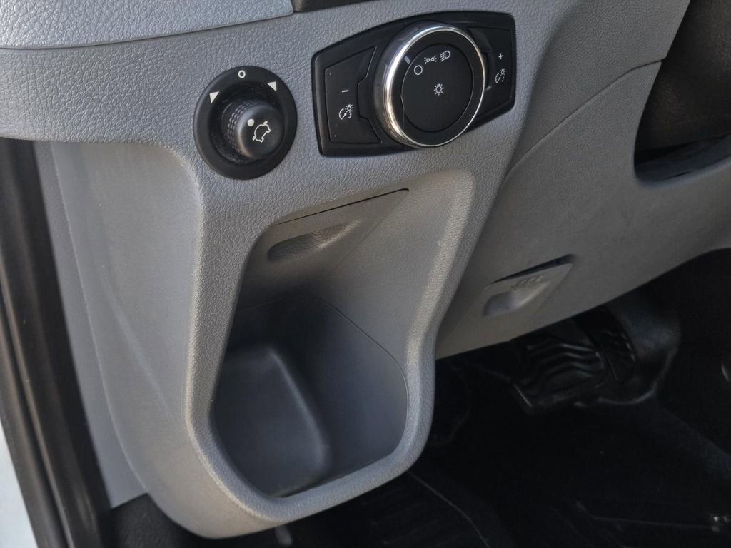 Used 2018 Ford Transit 350 XL image 11