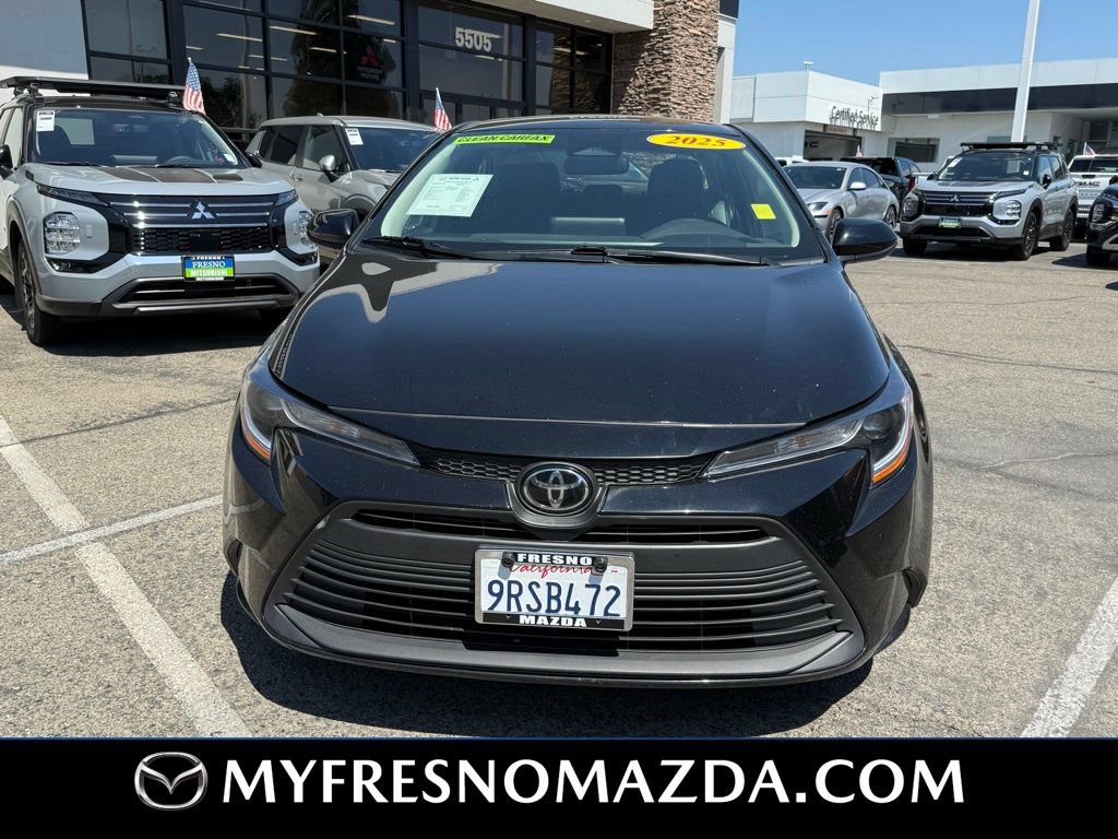 Used 2025 Toyota Corolla LE FWD image 5