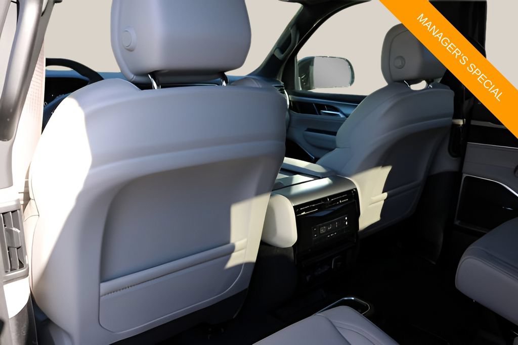 New 2026 Jeep Grand Wagoneer 4WD w/ Premium Group I image 14