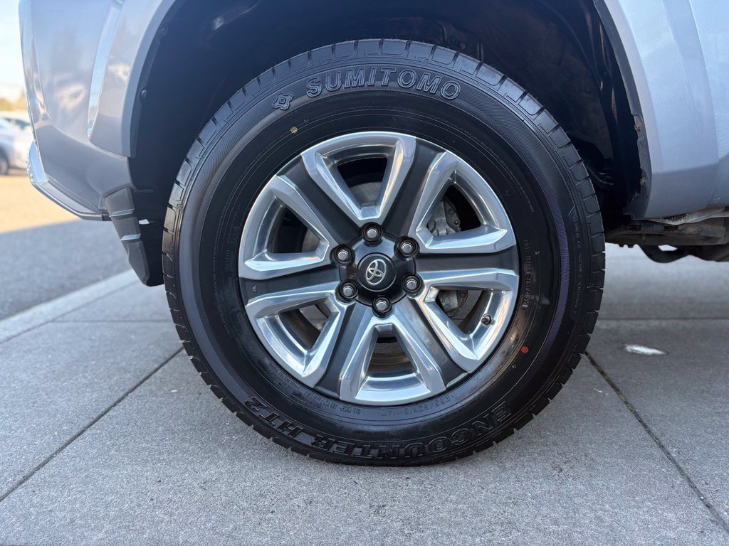 Used 2018 Toyota Tacoma Limited AWD/4WD image 12