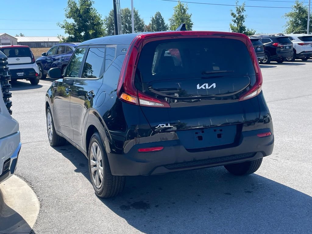 Certified 2022 Kia Soul LX FWD image 5