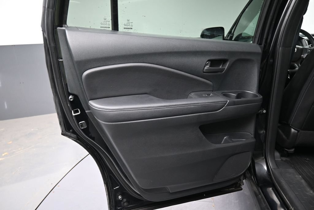 Used 2023 Honda Passport EX-L image 28