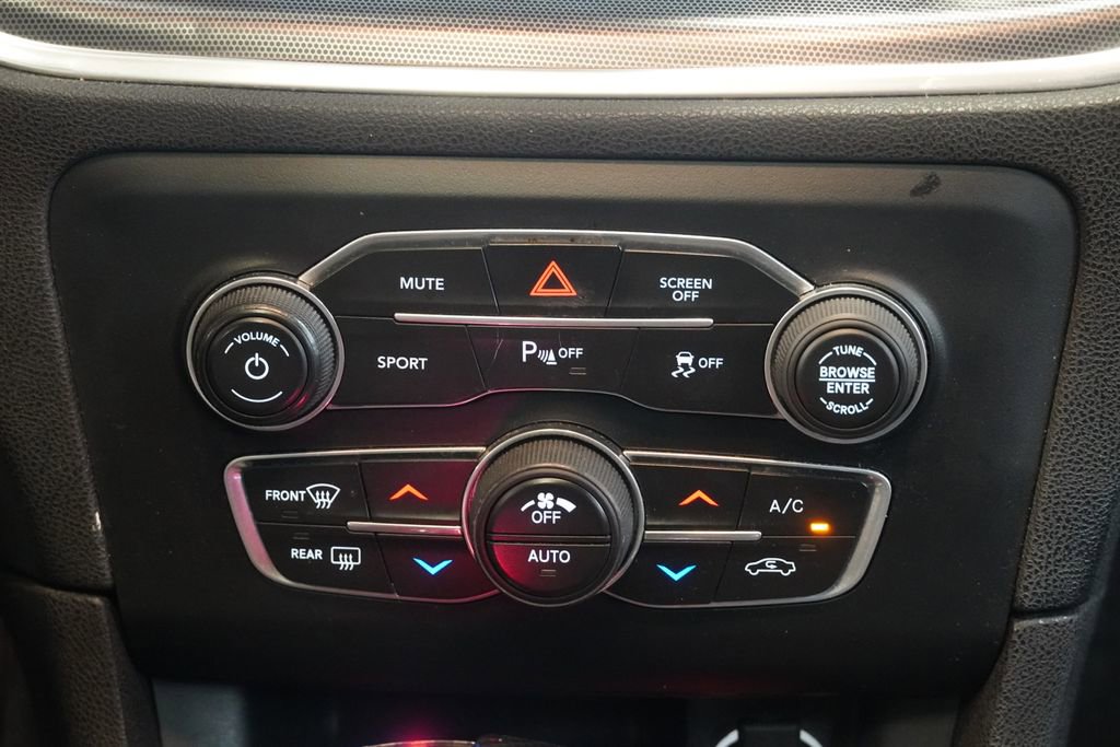 Used 2017 Dodge Charger SXT w/ AWD Plus Group image 22