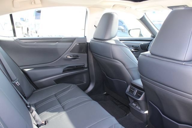 Certified 2025 Lexus ES 300h w/ Accessory Package (Z2) FWD image 7