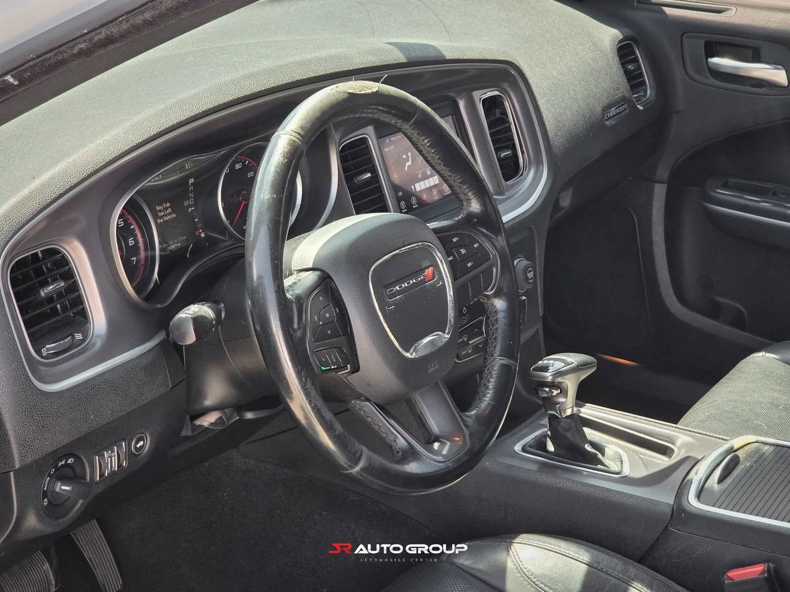 Used 2019 Dodge Charger SXT w/ Leather Interior Group RWD image 11