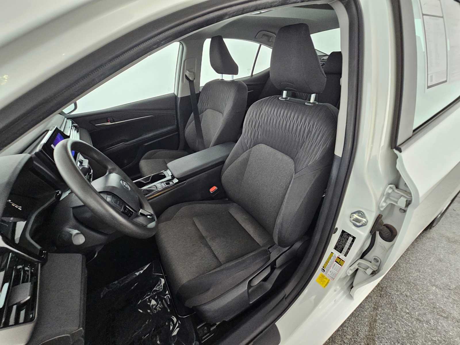 Used 2025 Toyota Camry LE FWD image 21