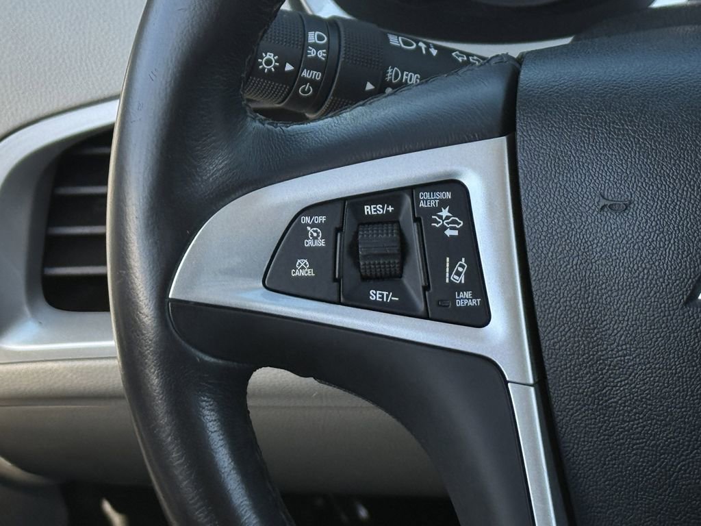 Used 2015 Chevrolet Equinox LT w/ Chrome Appearance Package image 14