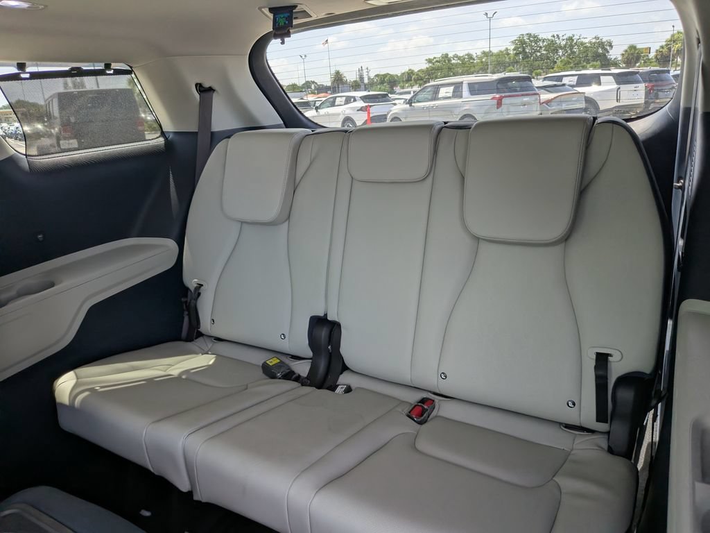 Certified 2026 Kia Carnival SX FWD image 21