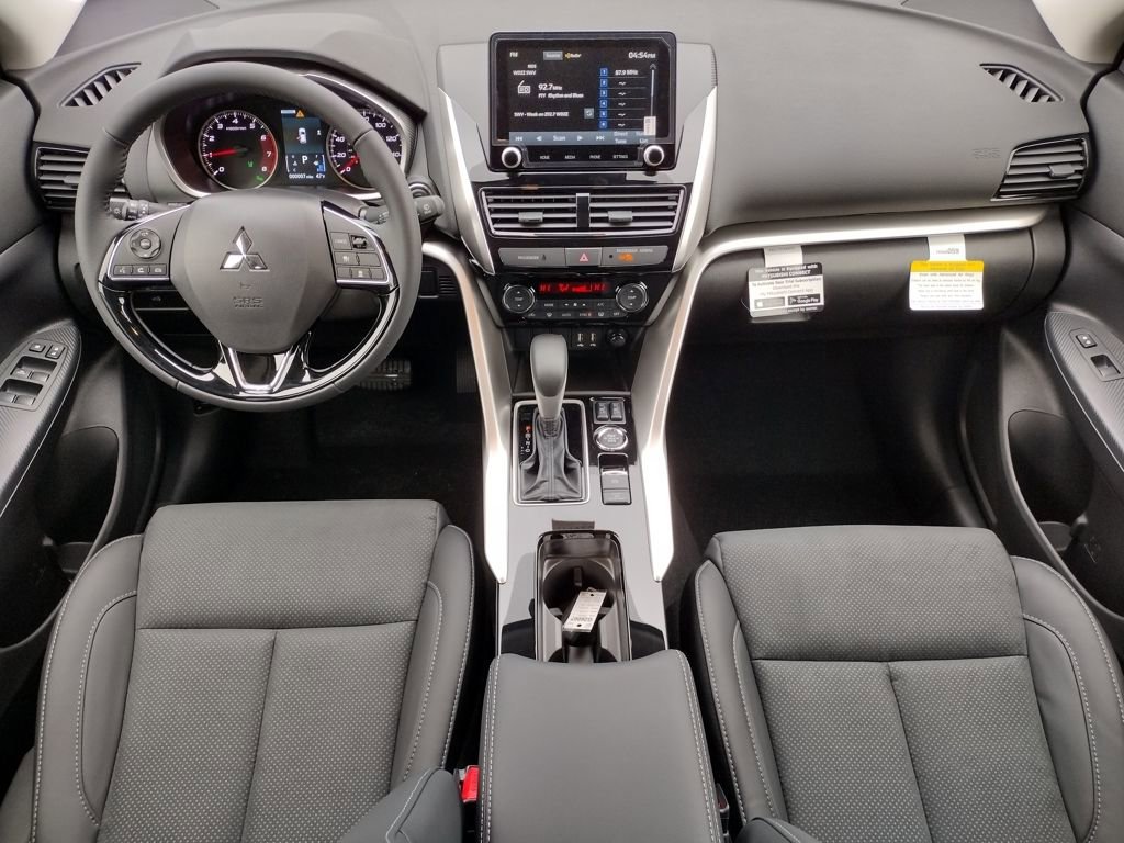 New 2026 Mitsubishi Eclipse Cross SE image 2