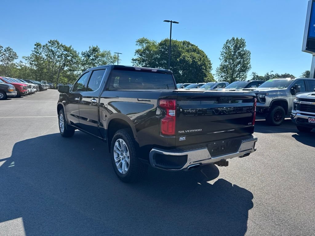 Used 2023 Chevrolet Silverado 1500 LTZ w/ Z71 Off-Road Package AWD/4WD image 7