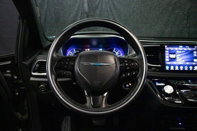 Used 2019 Chrysler Pacifica Limited w/ Advanced Safetytec Group image 22