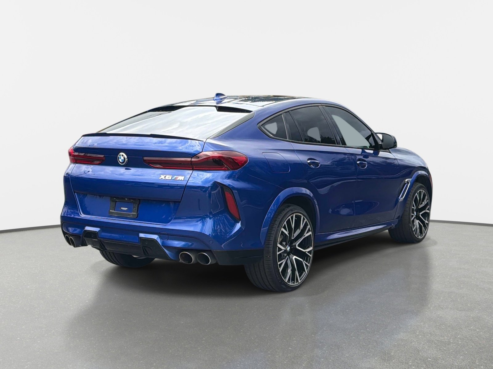 Used 2021 BMW X6 M w/ Executive Package AWD/4WD image 3