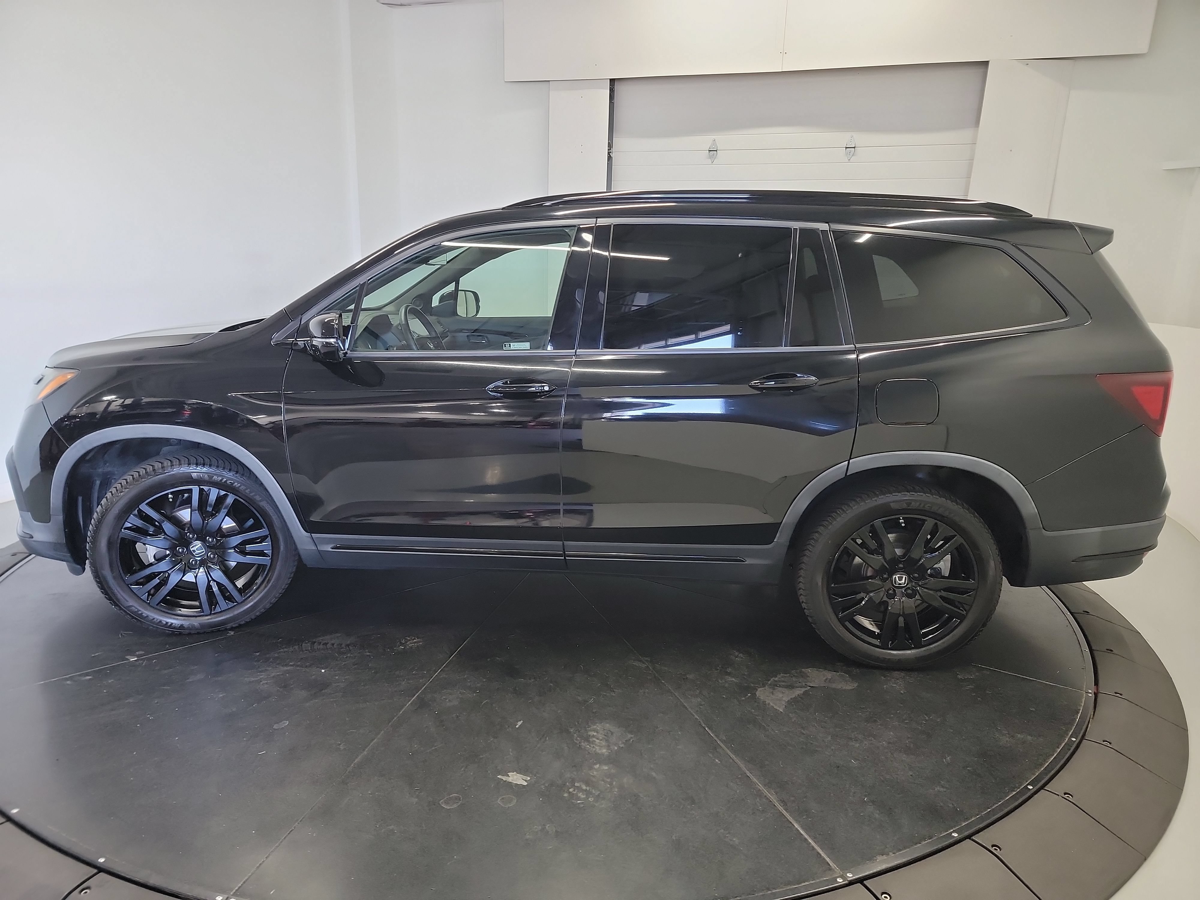 Used 2021 Honda Pilot Black Edition image 4