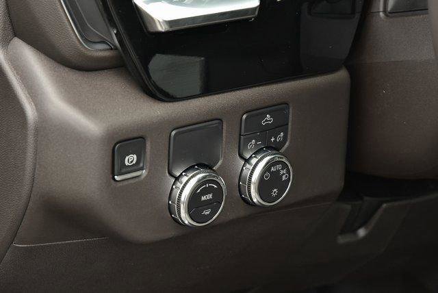 New 2025 GMC Sierra 1500 SLE w/ Preferred Package image 17