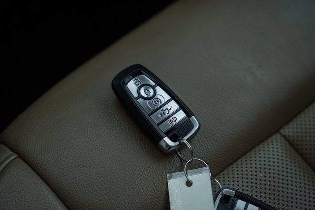 Used 2022 Ford F250 Lariat w/ Lariat Ultimate Package image 58