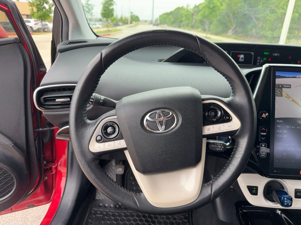 Used 2017 Toyota Prius Prime Advanced FWD image 16