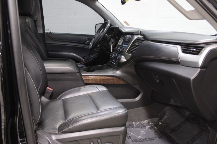 Used 2020 Chevrolet Suburban LT image 30