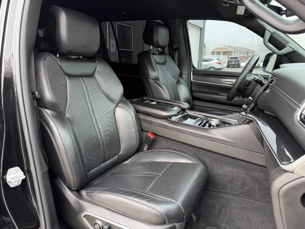 Used 2022 Jeep Wagoneer Series I image 14