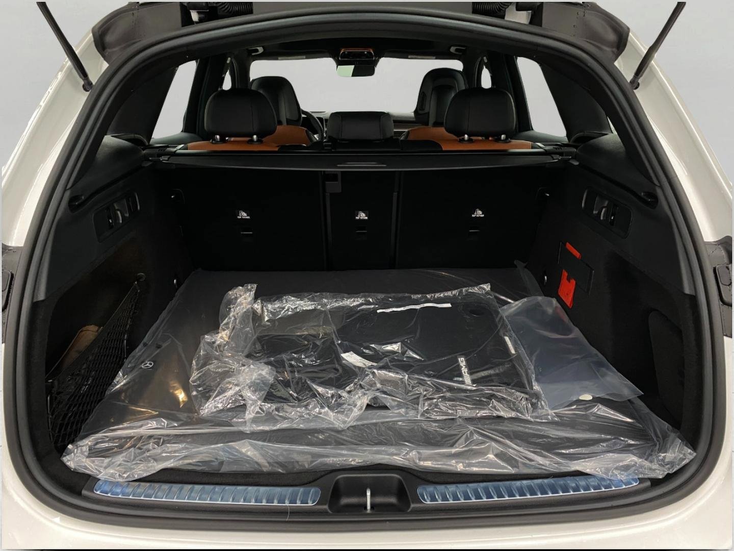 New 2026 Mercedes-Benz GLC 43 AMG 4MATIC image 6