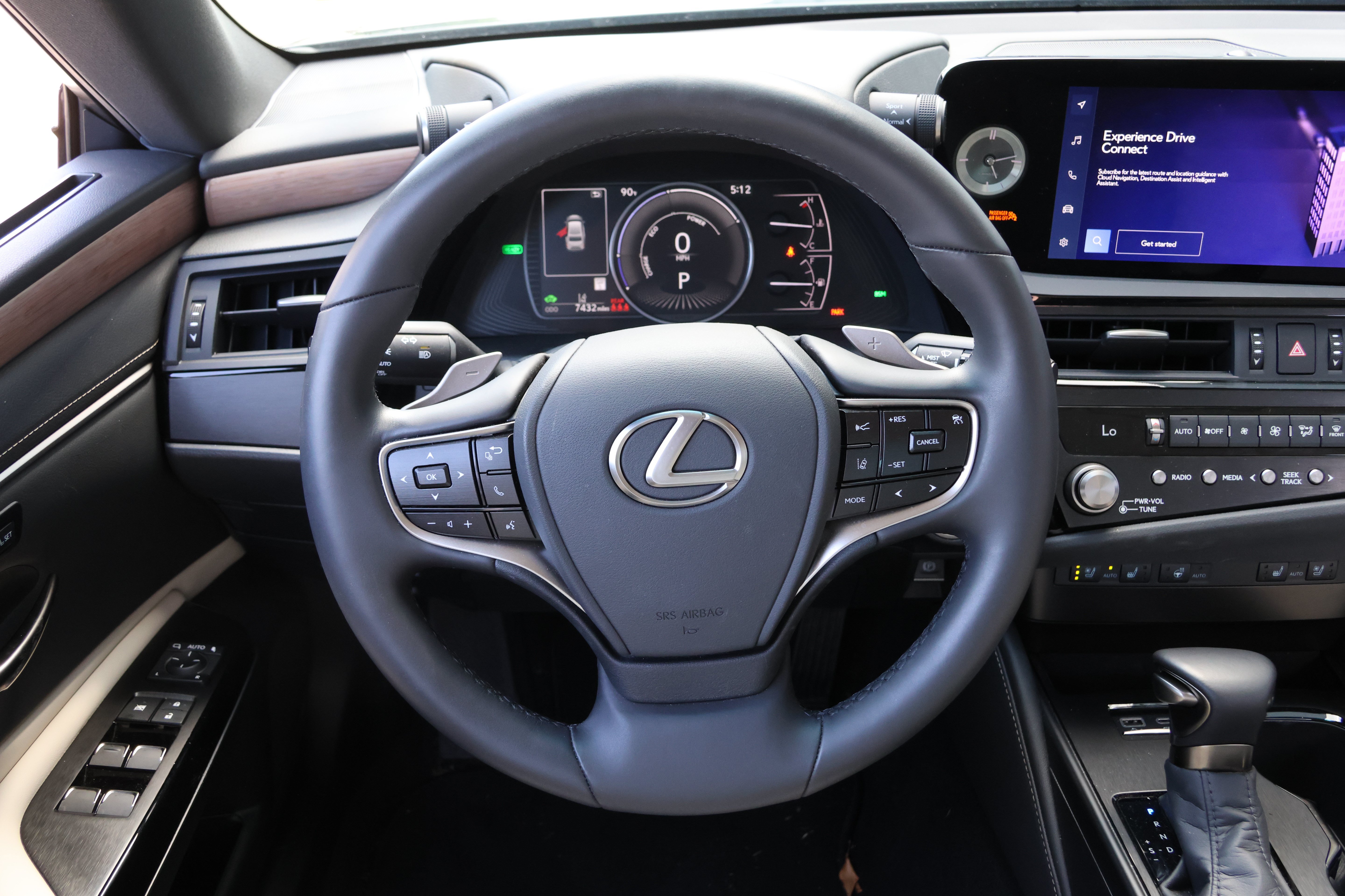 Certified 2025 Lexus ES 300h w/ Premium Package FWD image 16