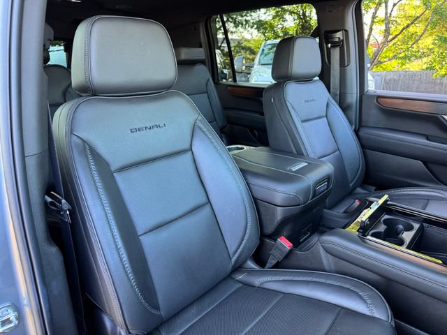 Used 2025 GMC Yukon XL Denali AWD/4WD image 22