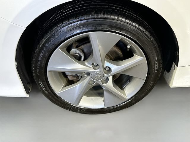 Used 2012 Toyota Camry SE FWD image 12