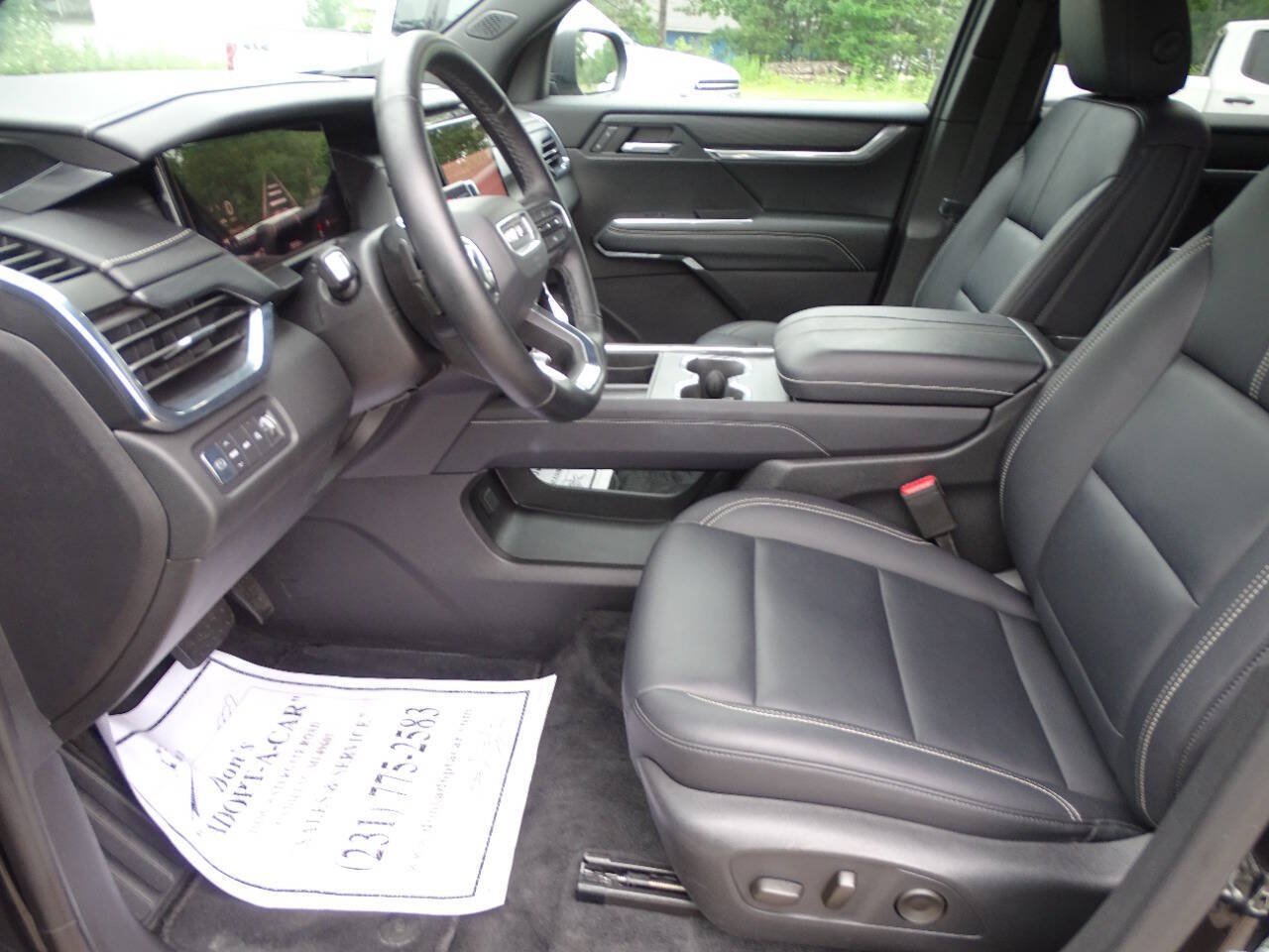 Used 2025 GMC Acadia AWD Elevation w/ Elevation Premium Package image 13