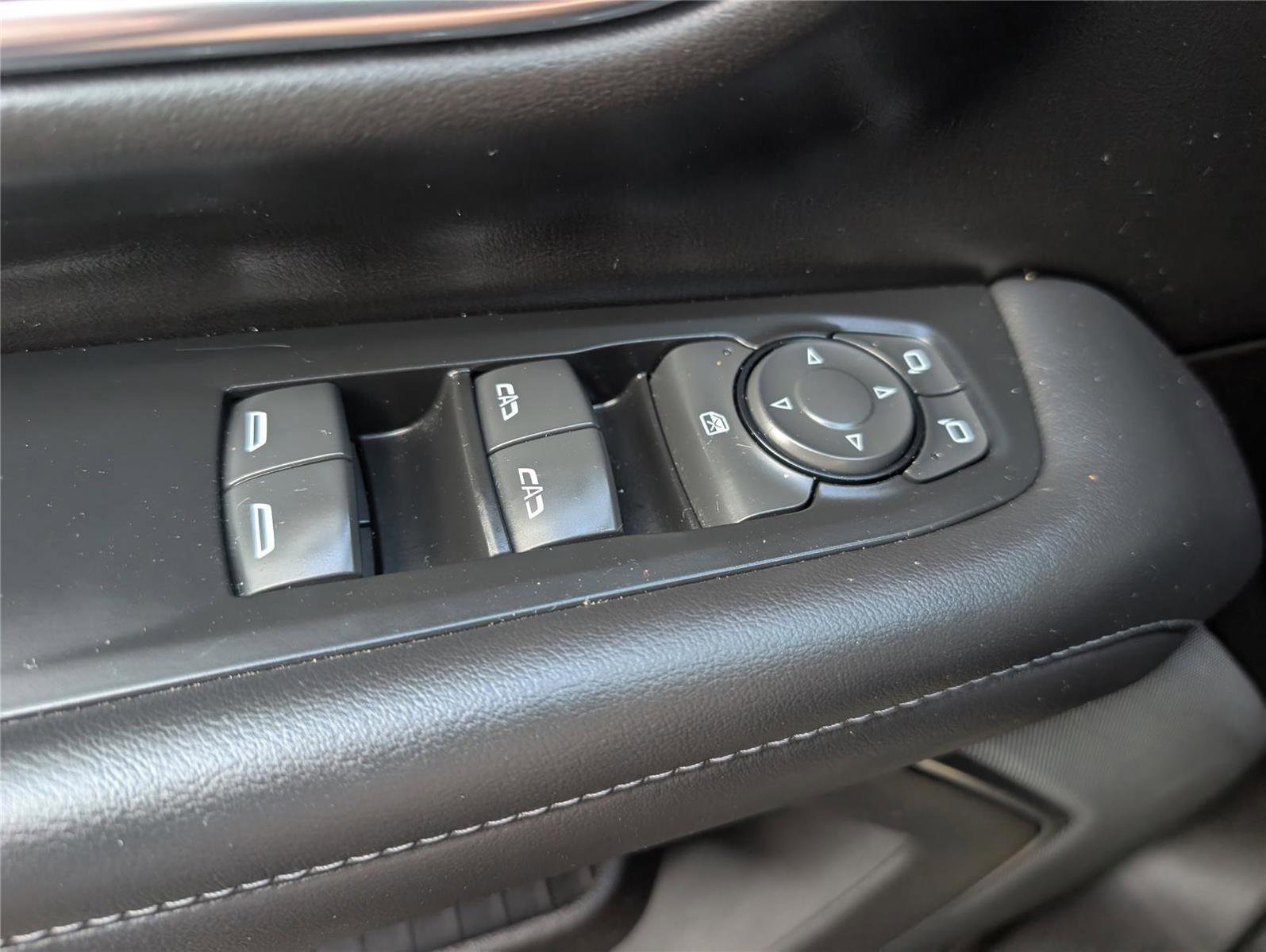 Used 2021 Chevrolet Suburban LS image 8