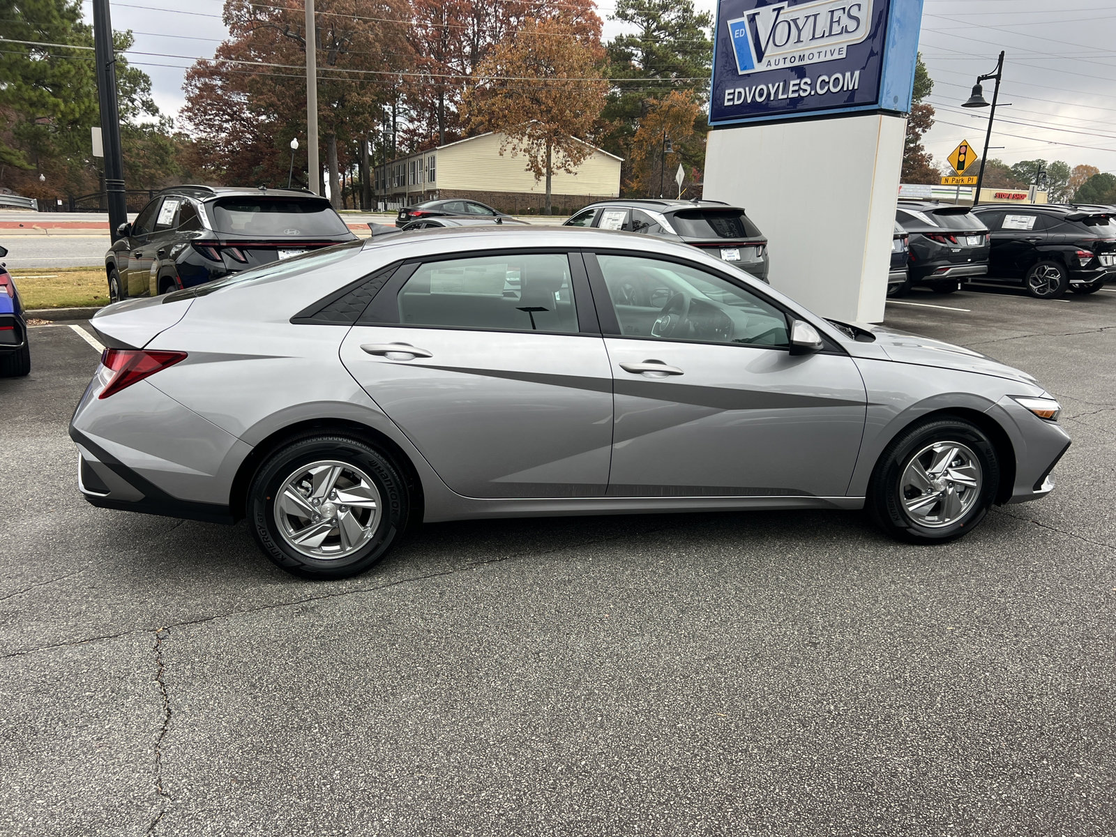 New 2026 Hyundai Elantra SE w/ Cargo Package image 4