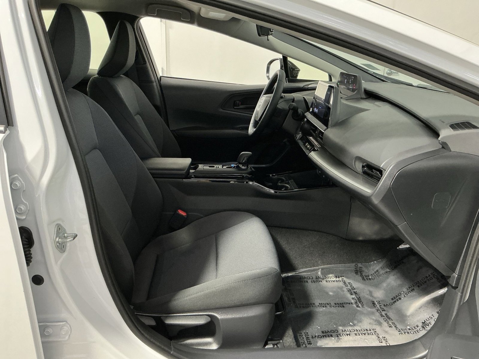 Used 2026 Toyota Prius LE FWD image 26