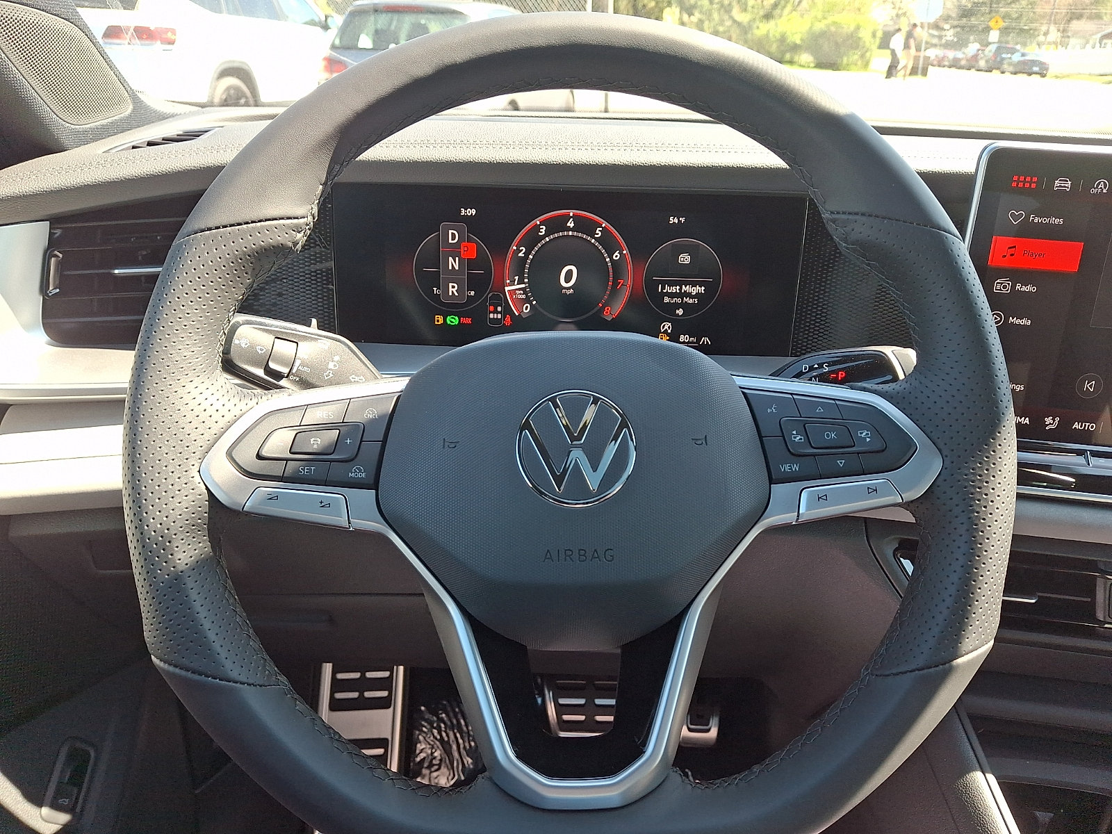 New 2026 Volkswagen Tiguan SE R-Line AWD/4WD image 14