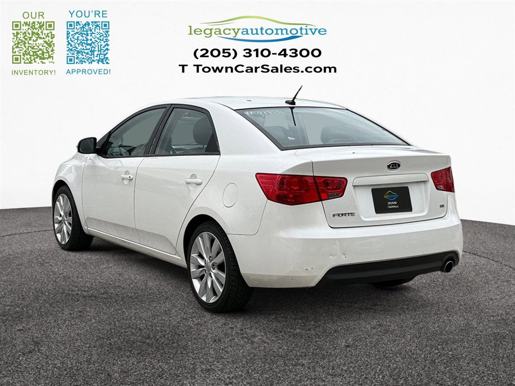 Used 2011 Kia Forte SX image 4