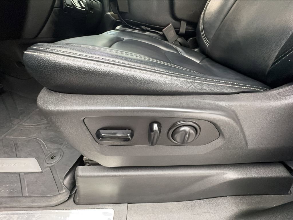 Used 2020 Chevrolet Silverado 1500 LT w/ Texas Edition RWD image 24