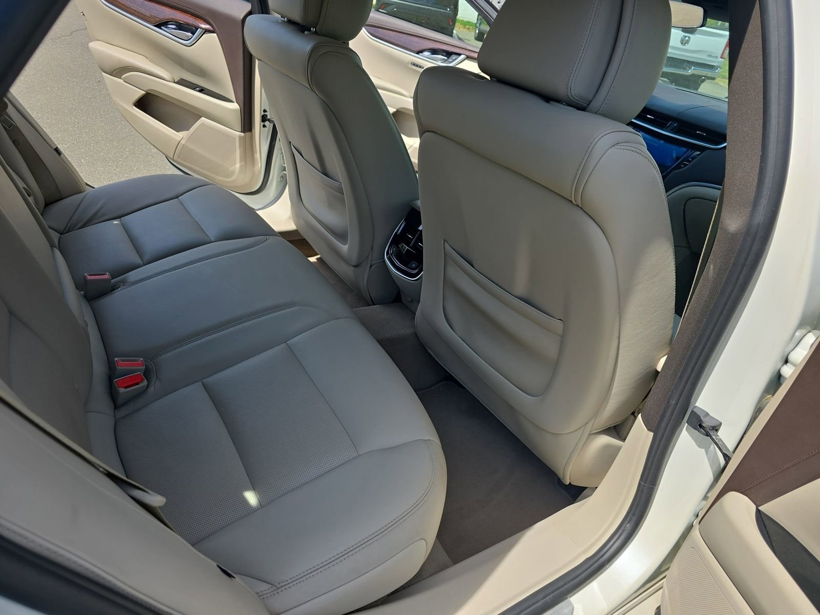 Used 2014 Cadillac XTS Luxury w/ Driver Awareness Package image 15