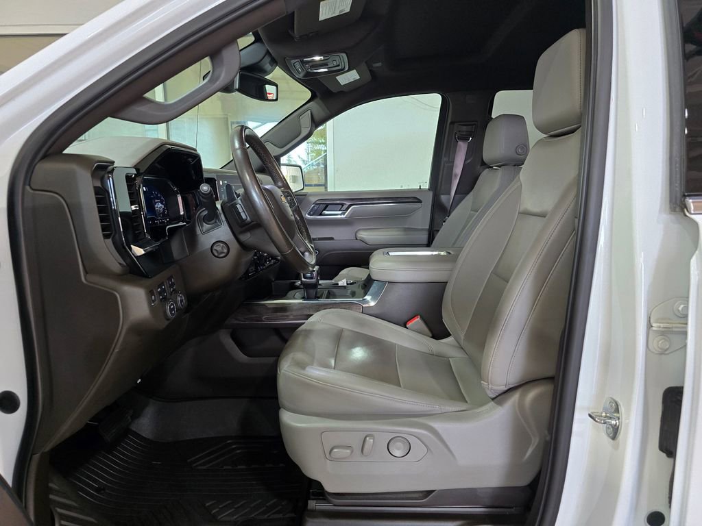 Used 2022 Chevrolet Silverado 1500 LTZ image 21