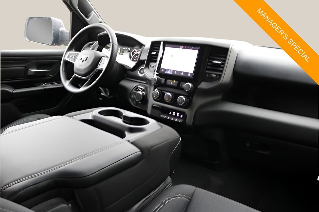 New 2026 RAM 1500 Express AWD/4WD image 19