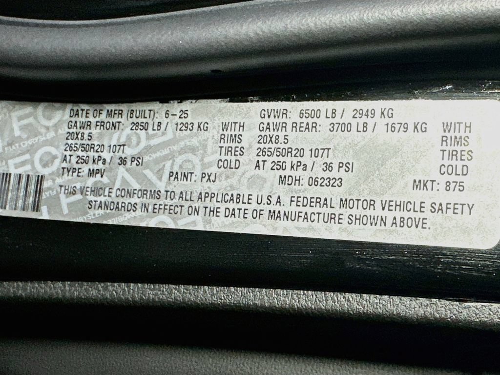 Used 2025 Jeep Grand Cherokee L Altitude AWD/4WD image 20