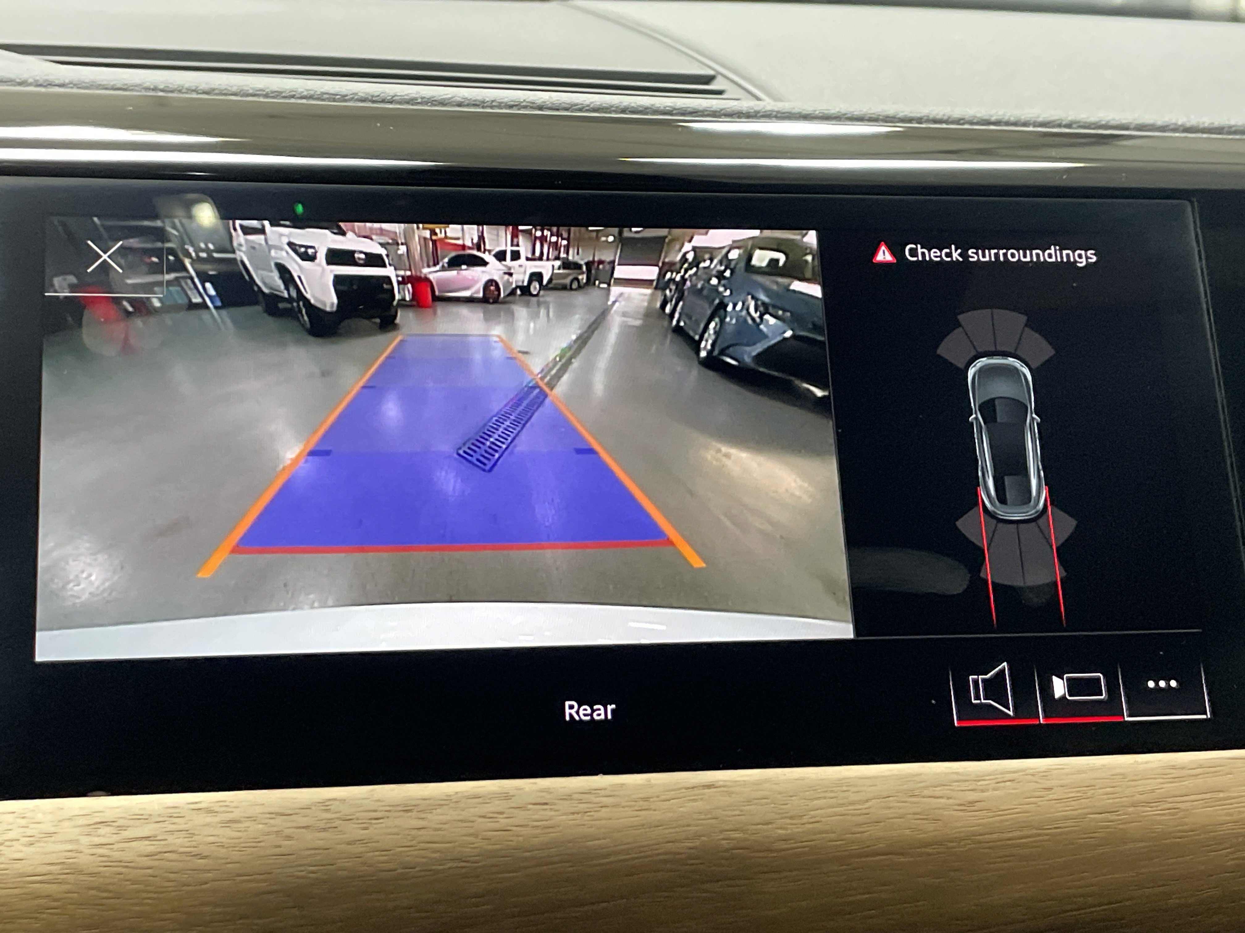 Used 2023 Audi e-tron GT Premium Plus image 27