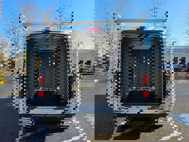 Used 2018 Nissan NV 3500 SL w/ Navigation Package image 17