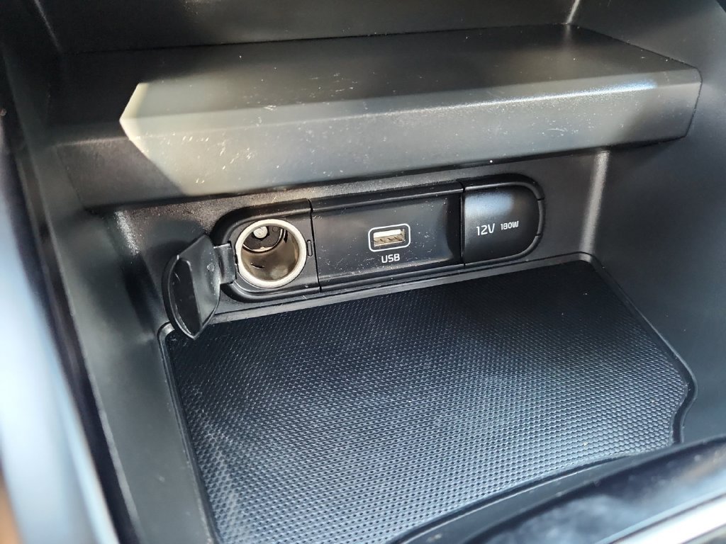 Used 2020 Kia Soul LX FWD image 28