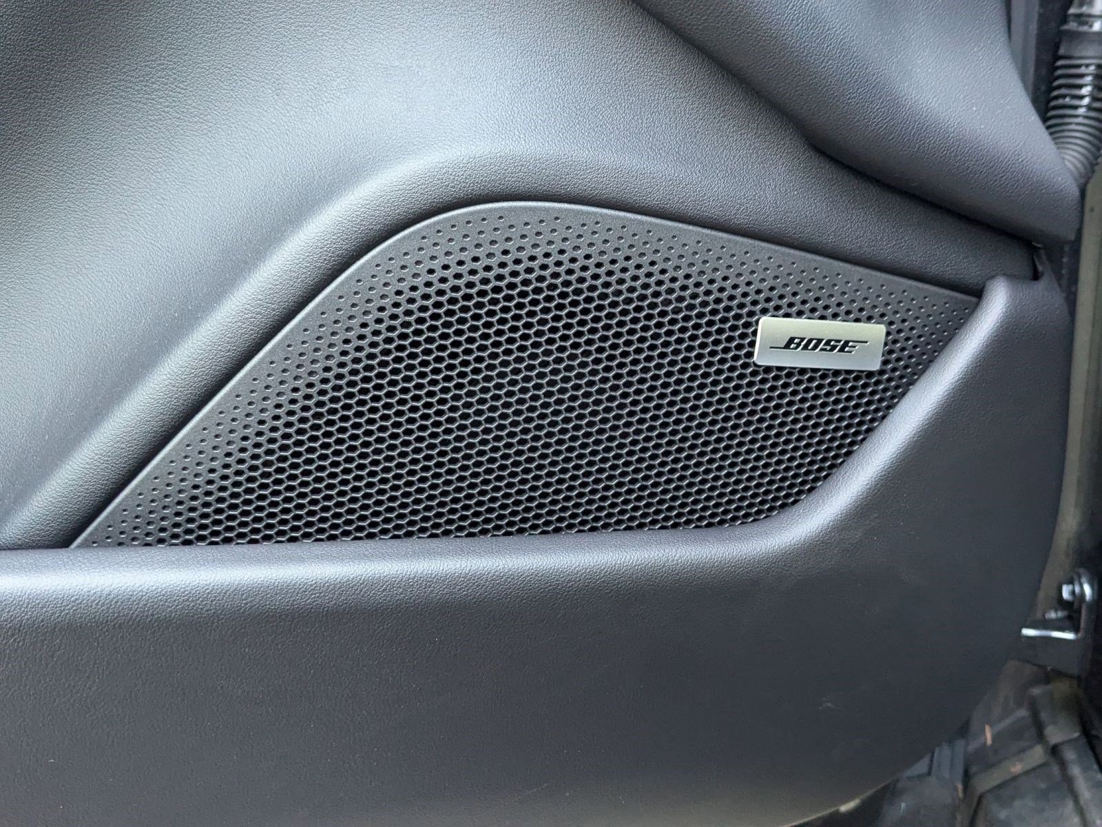 New 2025 Porsche Taycan 4S AWD/4WD image 14