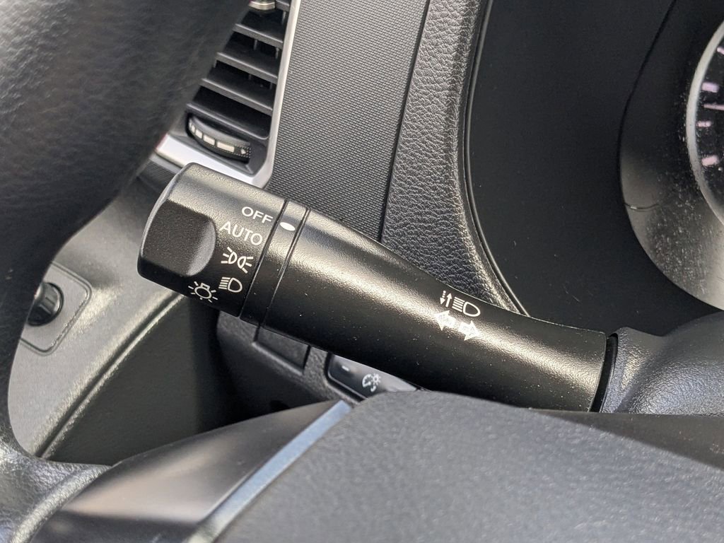 Used 2024 Nissan Frontier SV image 22