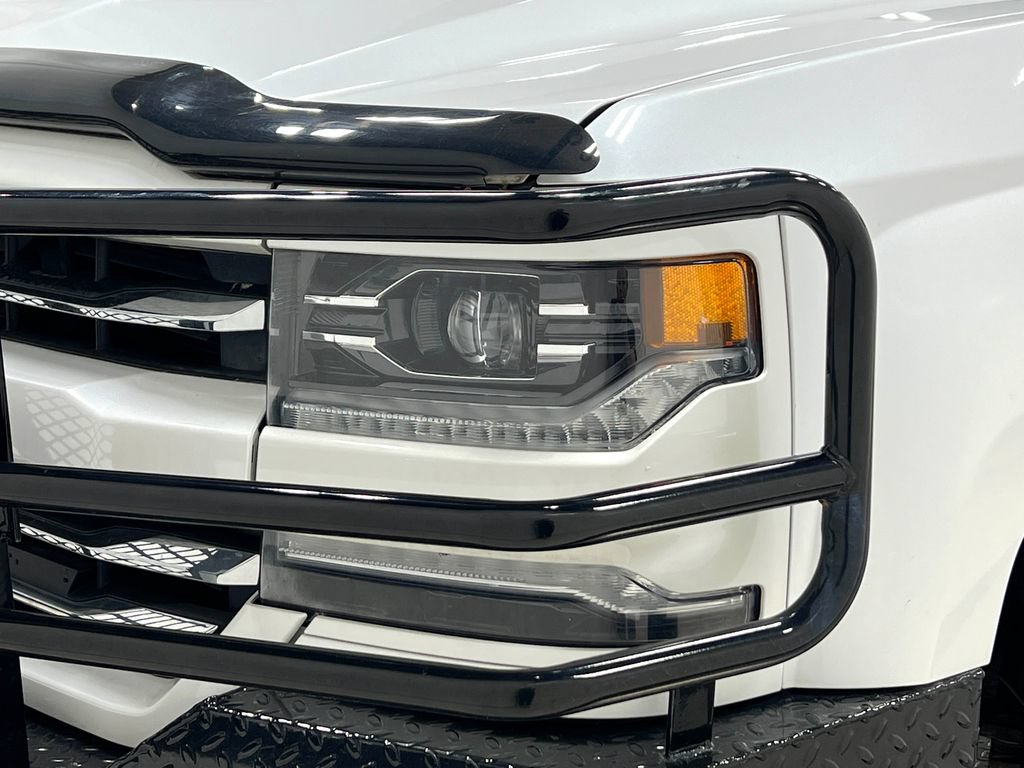 Used 2018 Chevrolet Silverado 1500 LTZ Z71 w/ LTZ Plus Package AWD/4WD image 37