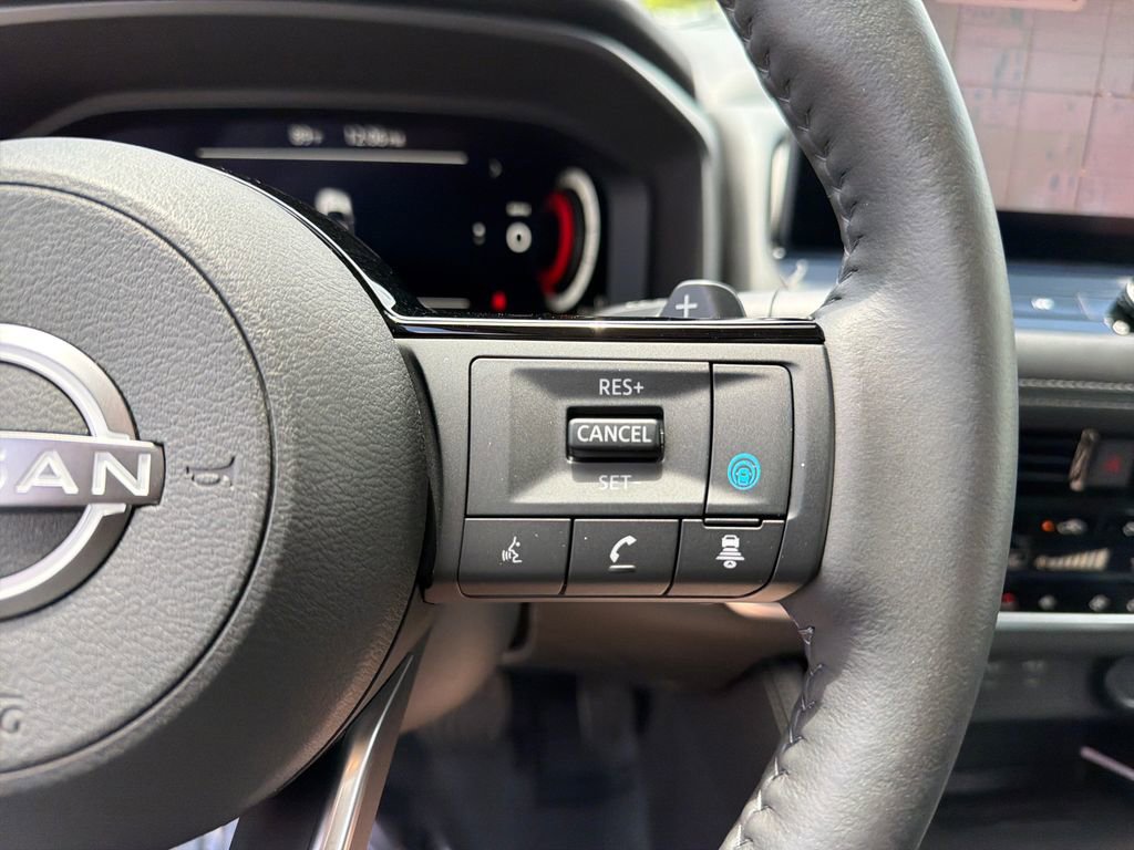 Used 2024 Nissan Rogue Platinum w/ Platinum Premium Package FWD image 28
