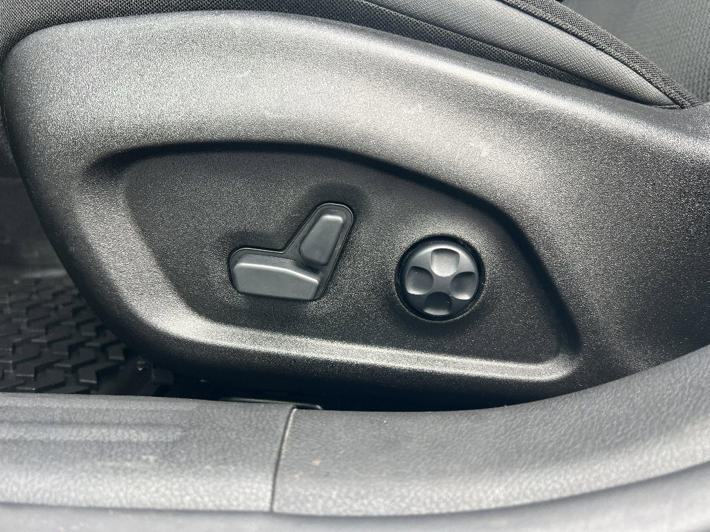 Used 2018 Jeep Renegade Altitude image 17