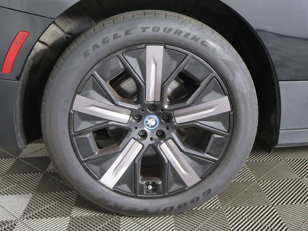 Used 2024 BMW iX xDrive50 AWD/4WD image 22